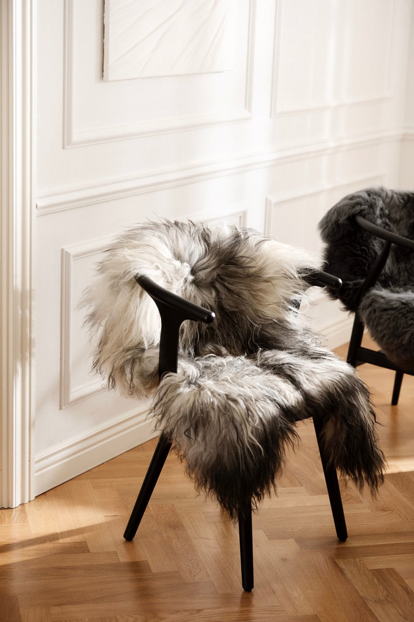 Icelandic sheepskin rug in natural grey