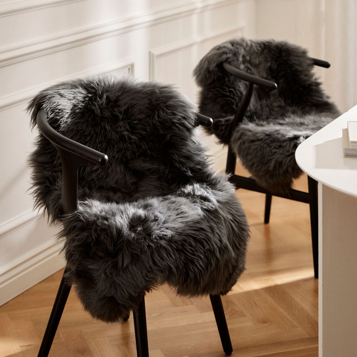 New Zealand Sheepskin | Long Wool | 39 in Aubergine