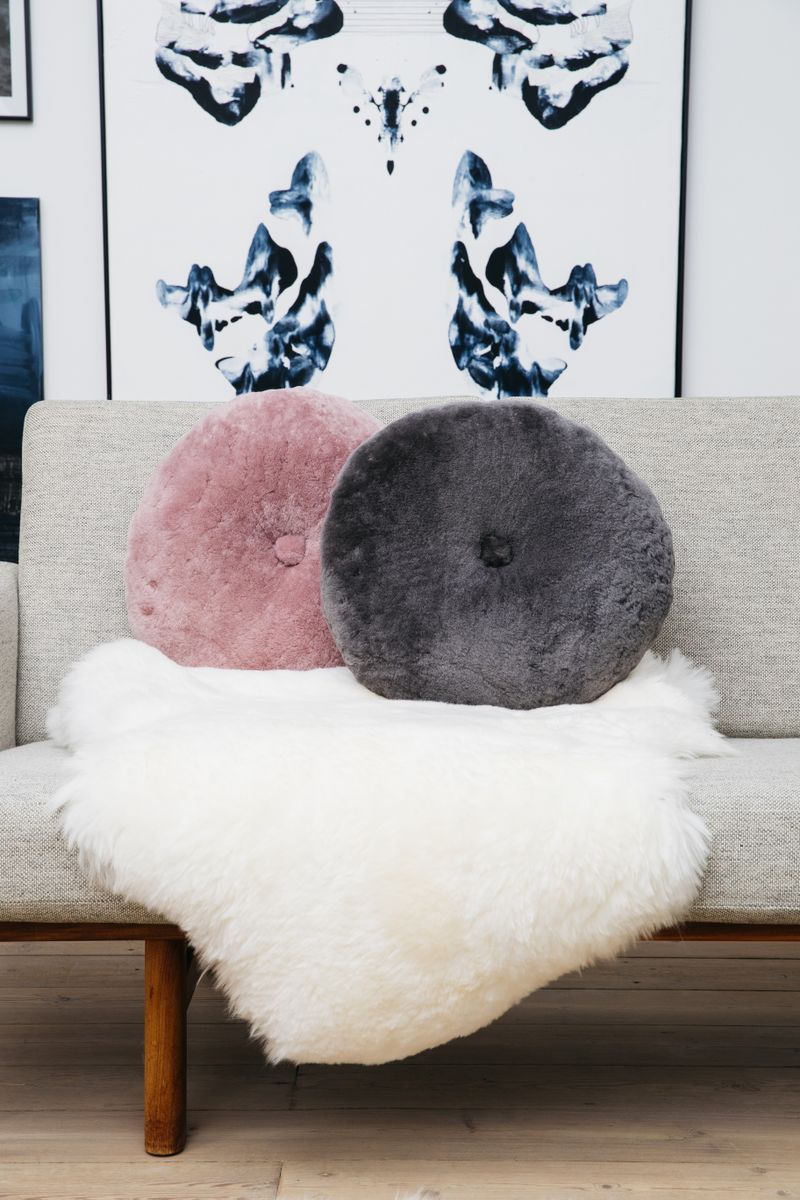 New Zealand Sheepskin | Long Wool | 35x24 in Aubergine