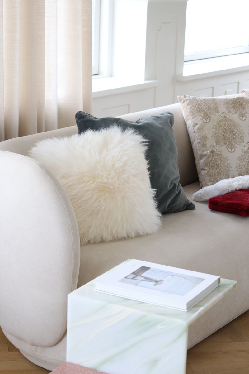 Long-Wool Double Sided Sheepskin Cushion | 22x22 in | 16x16 in Linen