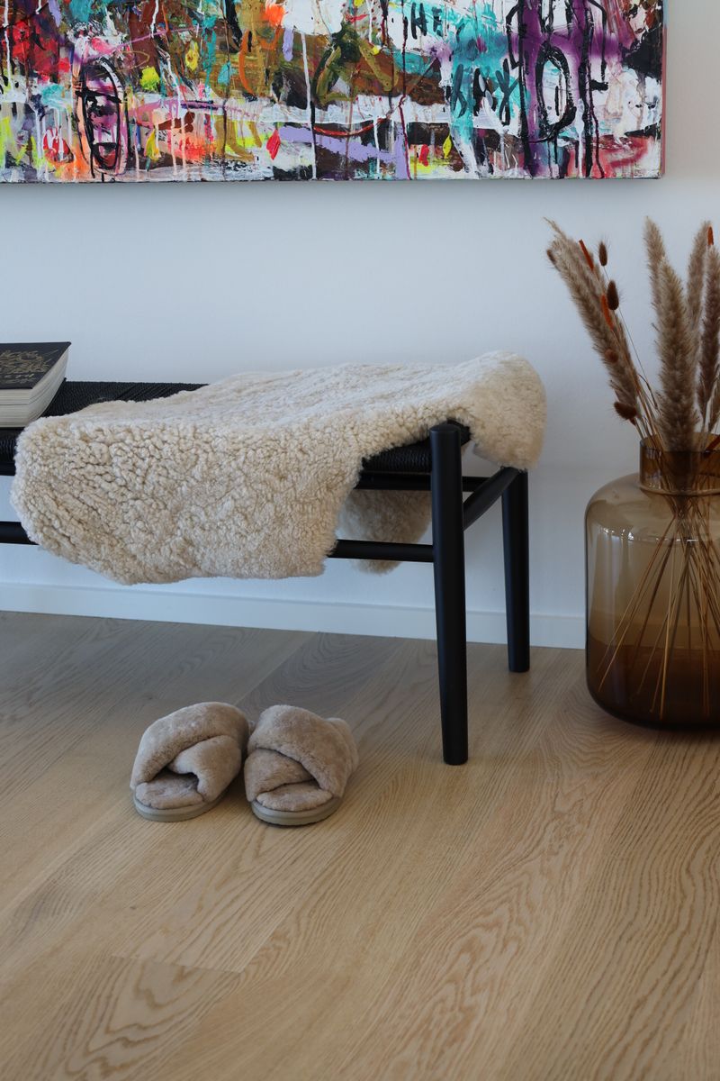 New Zealand Sheepskin | Short Curly Wool | Rug 45 in Anthracite