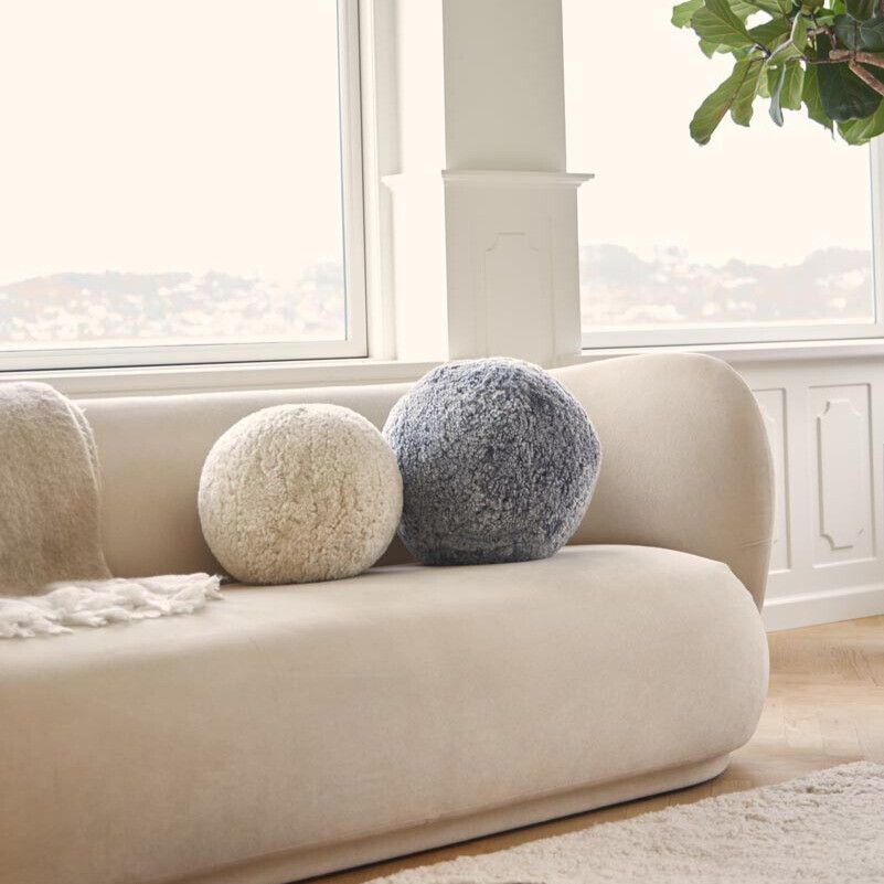 Angelite Cushion | D10 in | D12 | D14 | SW Curly Black