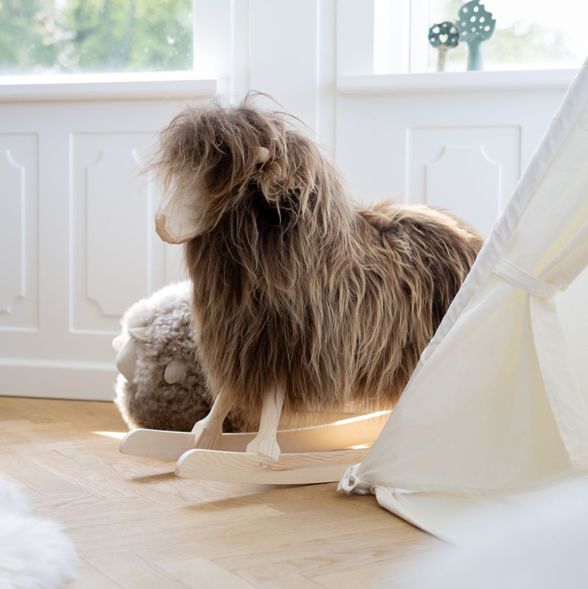 Rocking Sheep | Gotland | L33xW10xH24 in | Large Gotland Natural Grey