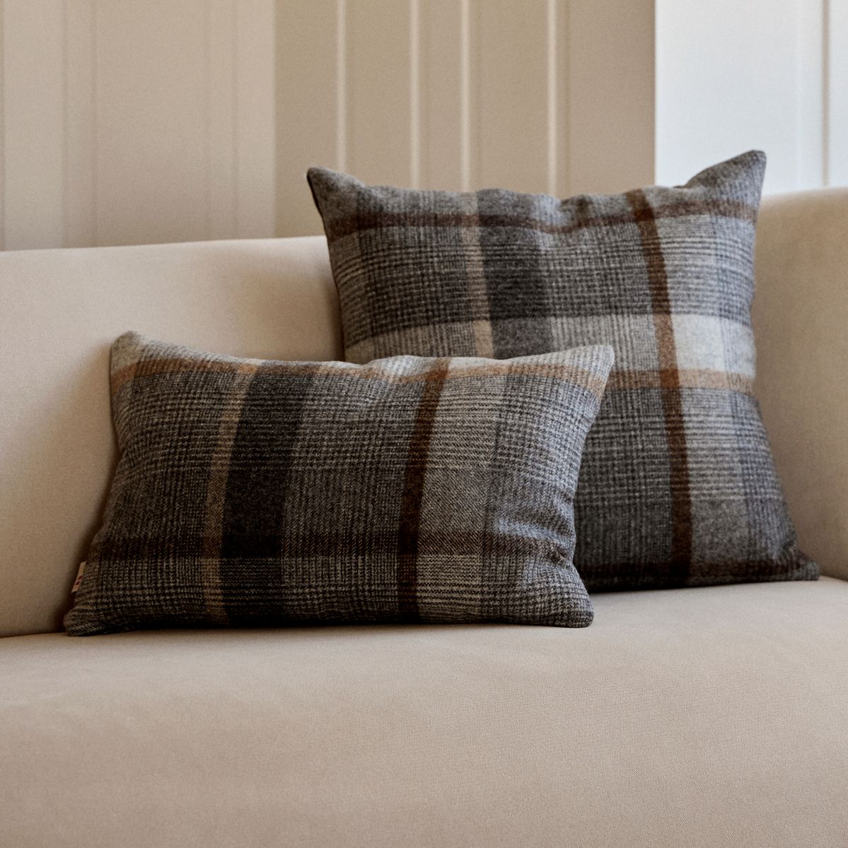 Doublesided Cushion | 20x20 in | 13x20 in Cocoa-Dark Brown
