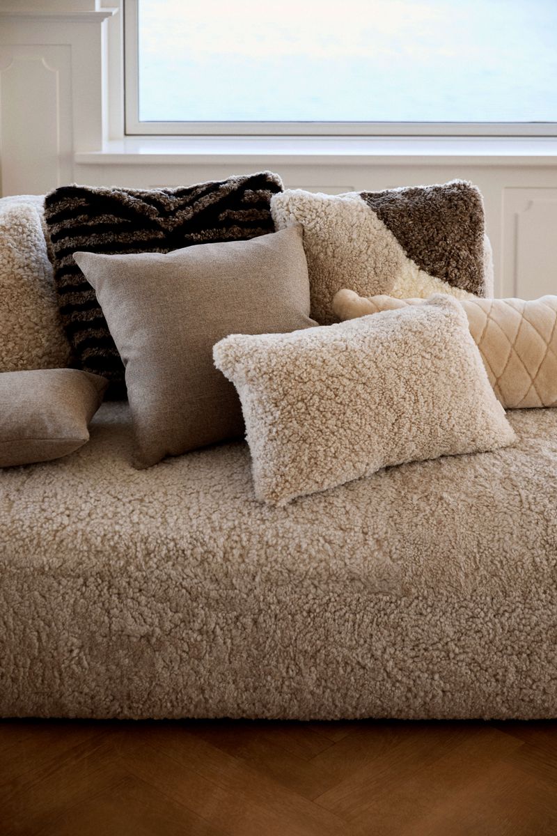 Moccasin Cushion | Doublesided Chestnut