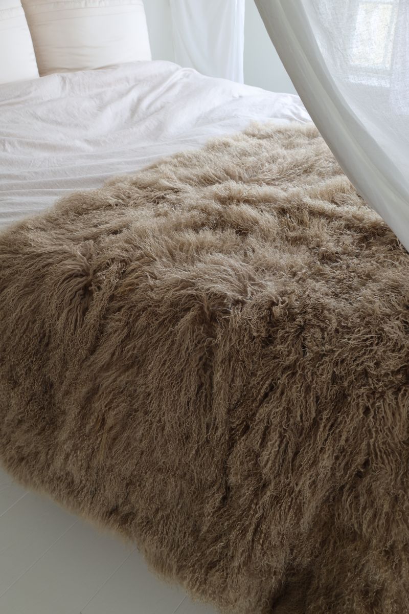 Throw of Curly Sheepskin Arctic Sunrise