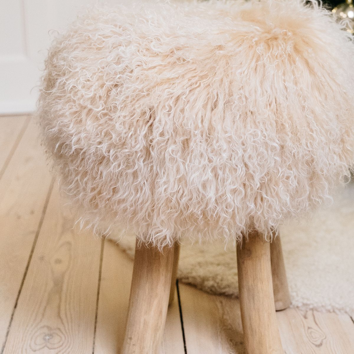 Long Wool Sheepskin Seat Cover Arctic Sunrise