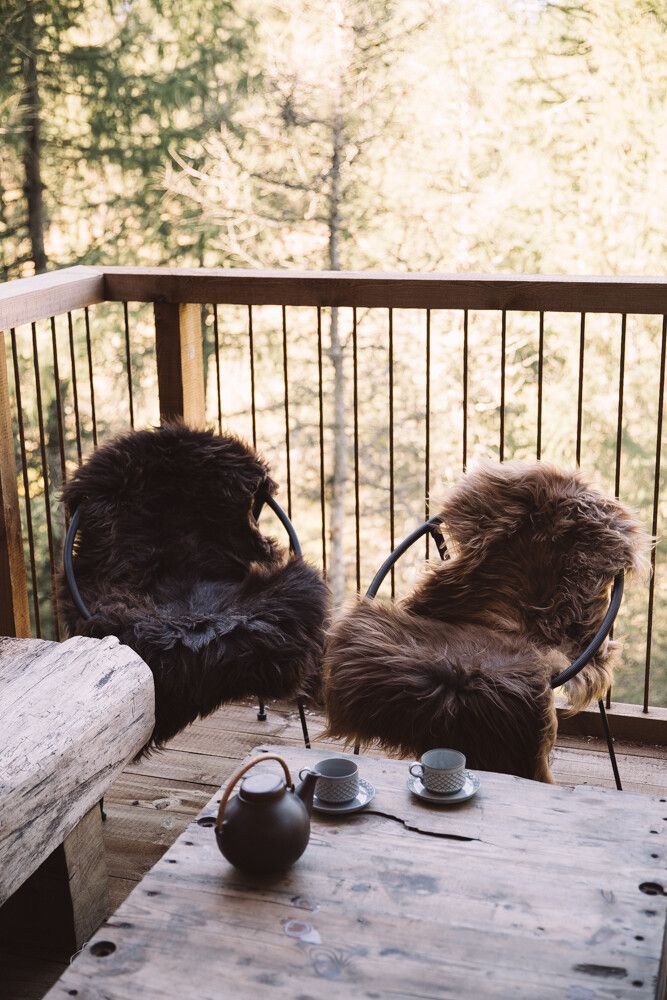 UK Sheepskin | Short Wool | 47+ in Natural Dark Brown