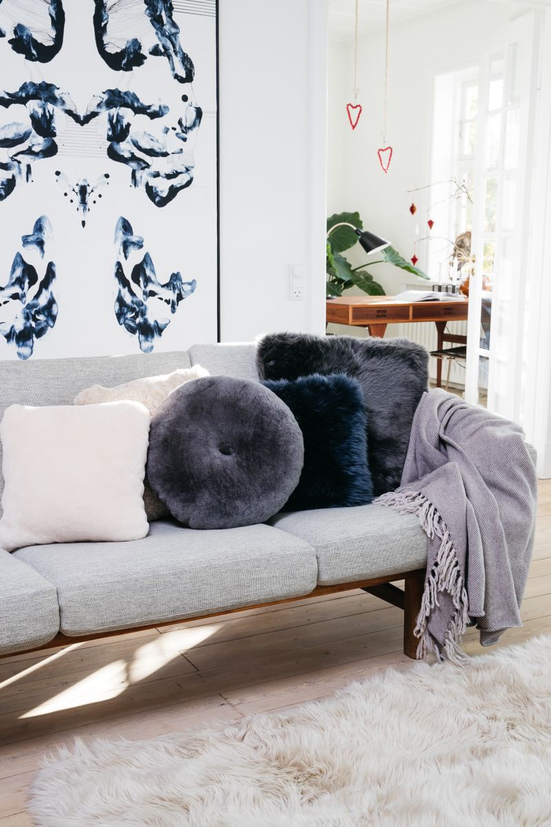 Long-Wool Sheepskin Cushion | 14x14 in Navy