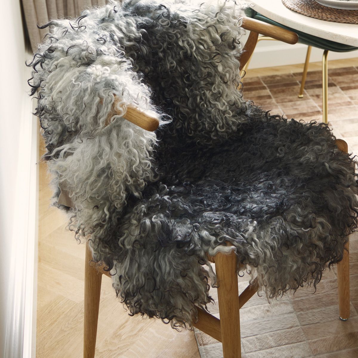 Gotlandic Sheepskin | Long Curly Wool | 35-39 in Natural Grey