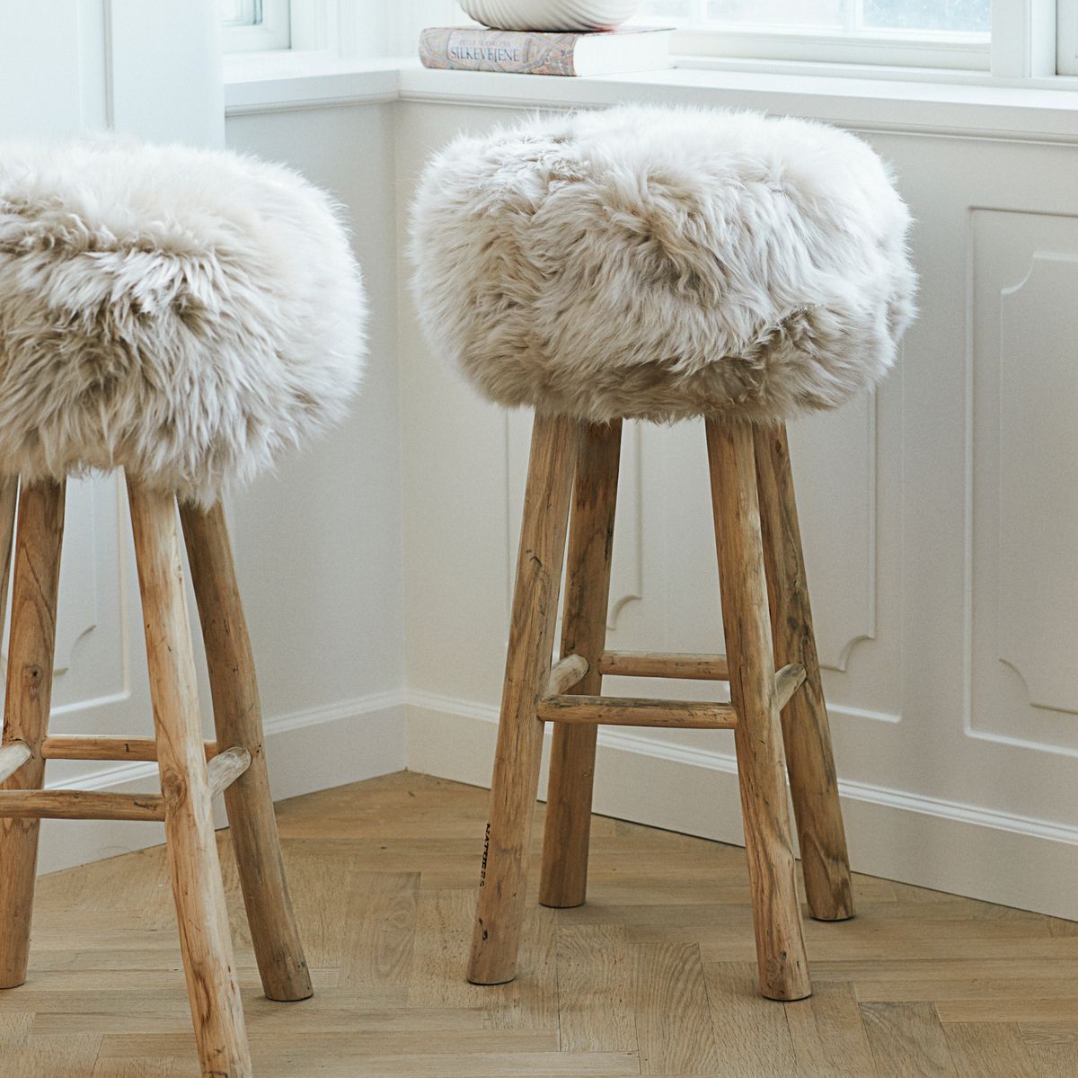 Sheepskin Stool Cover Black
