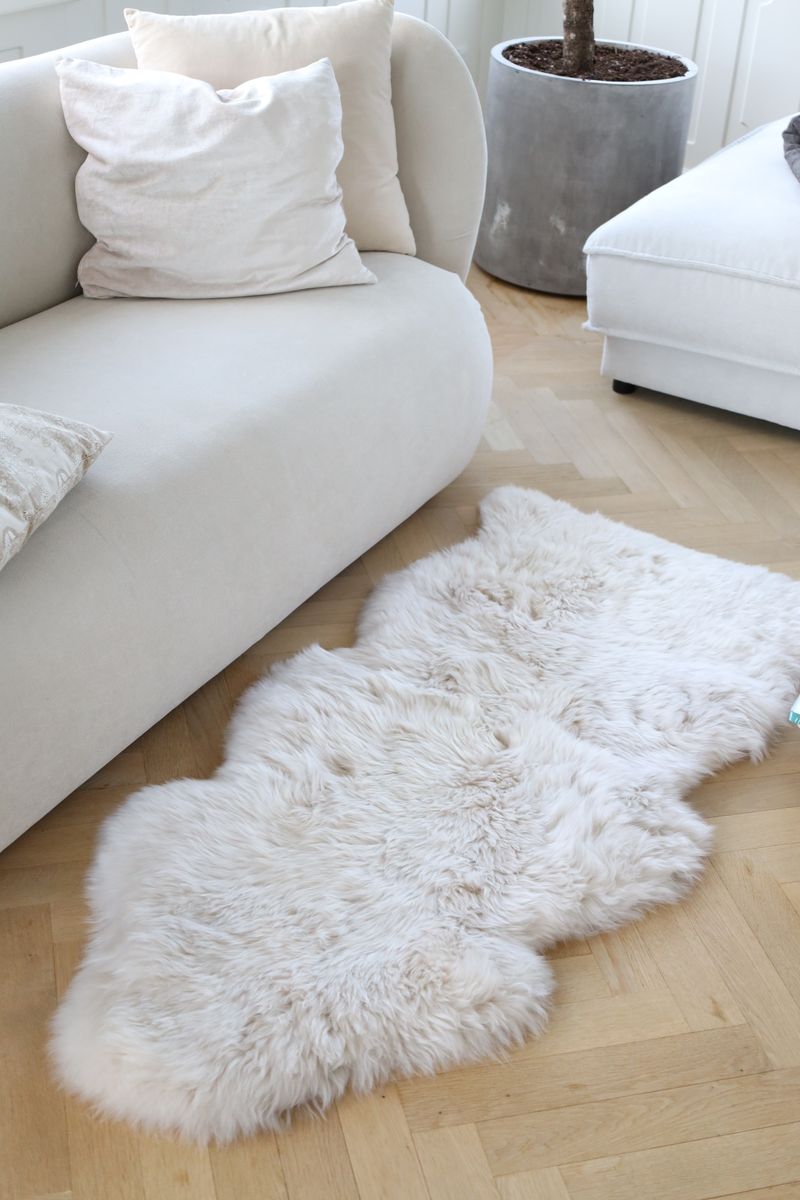 New Zealand Sheepskin | Long Wool | Rug 53 in Aubergine