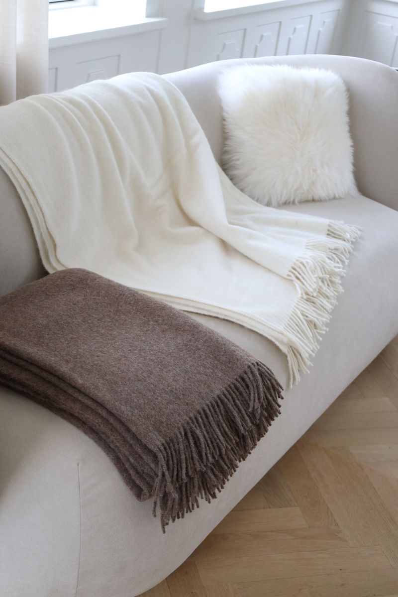 Long-Wool Sheepskin Cushion | 14x14 in Ivory