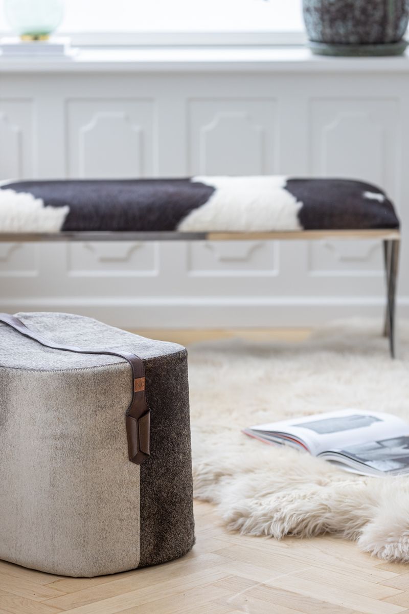 Calf Leather Pouf | Round