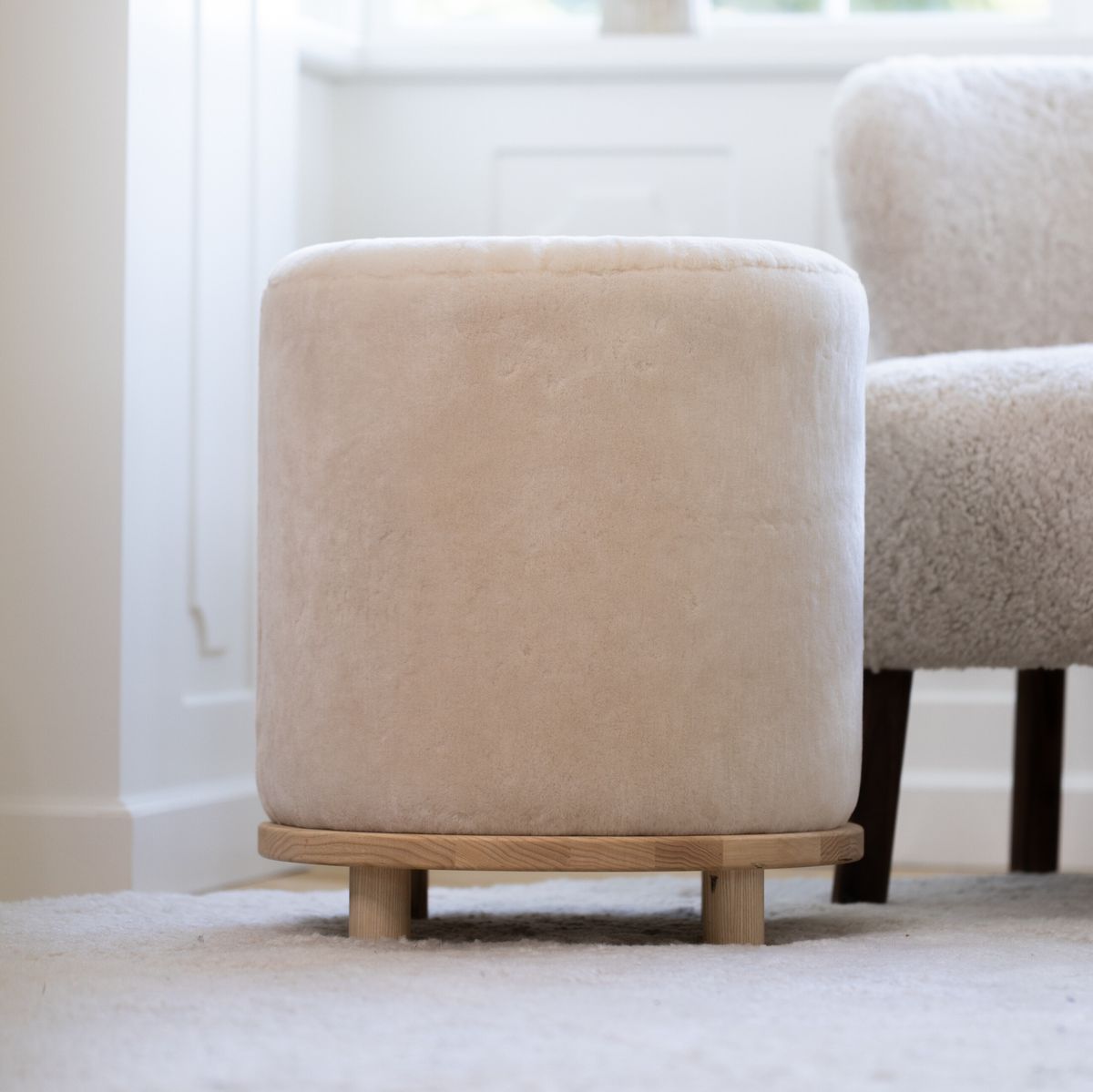 Simon Pouf Moccasin Chestnut