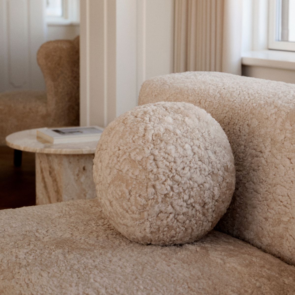 Angelite Cushion | D10 in | D12 | D14 | SW Curly Black