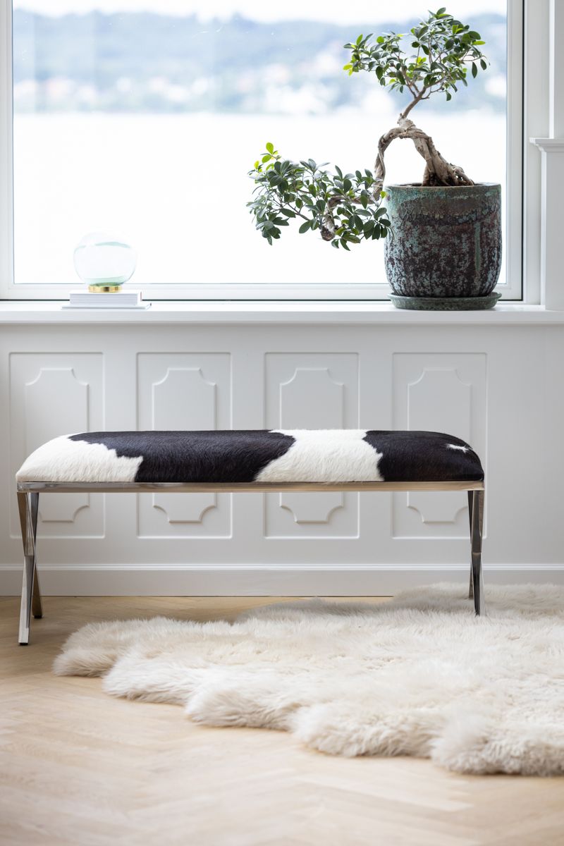 New Zealand Sheepskin | Long Wool | Rug 71x64 in Black