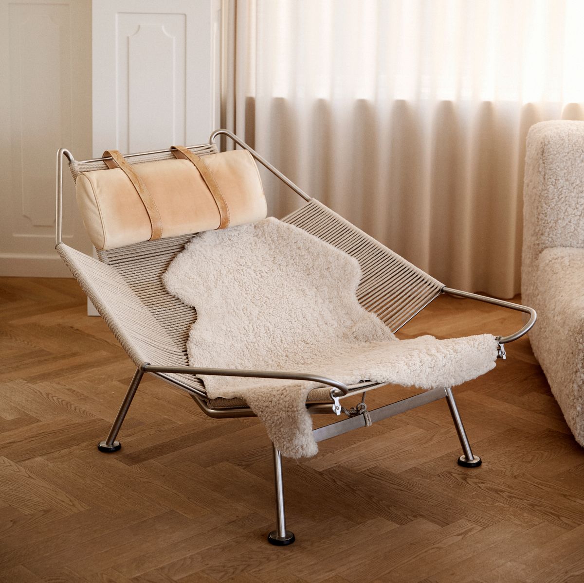New Zealand Sheepskin | Short Curly Wool | Rug 45 in