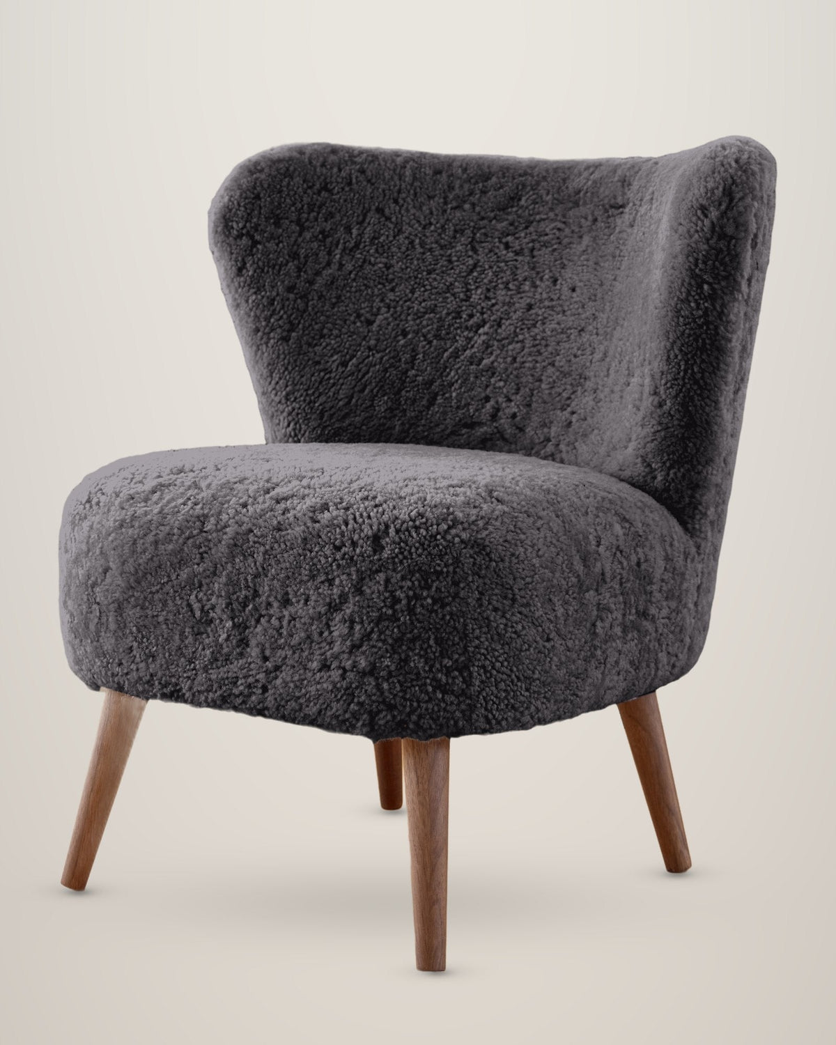 Armchair in Anthracite short-wool sheepskin (digital visualization)