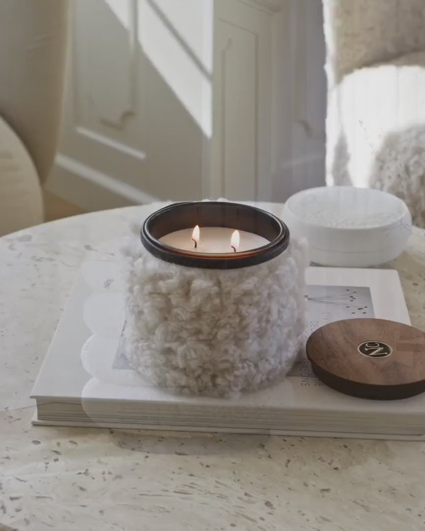 Stacked round pouf in short-wool sheepskin